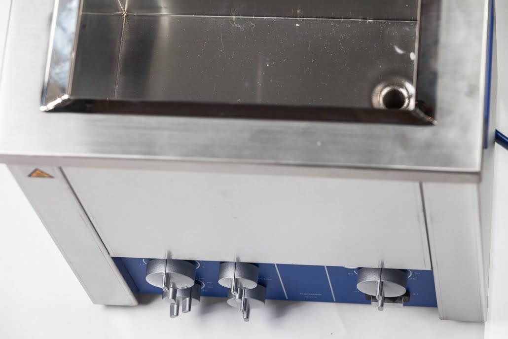 Ultrasonic Cleaning Clock Movement Elma Ultrasonics in Australia